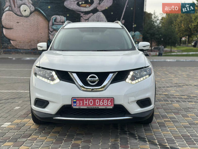 Белый Ниссан Rogue, объемом двигателя 2.5 л и пробегом 165 тыс. км за 10900 $, фото 1 на Automoto.ua