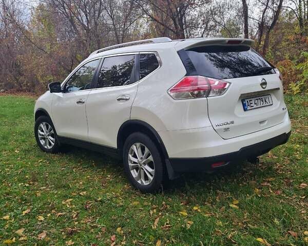 Белый Ниссан Rogue, объемом двигателя 2.49 л и пробегом 214 тыс. км за 13500 $, фото 5 на Automoto.ua