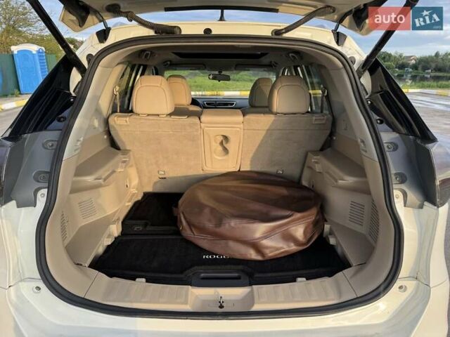 Белый Ниссан Rogue, объемом двигателя 0 л и пробегом 115 тыс. км за 14500 $, фото 9 на Automoto.ua