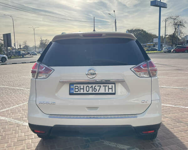 Белый Ниссан Rogue, объемом двигателя 2.49 л и пробегом 220 тыс. км за 11800 $, фото 5 на Automoto.ua