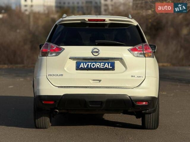 Белый Ниссан Rogue, объемом двигателя 2.5 л и пробегом 112 тыс. км за 15000 $, фото 21 на Automoto.ua