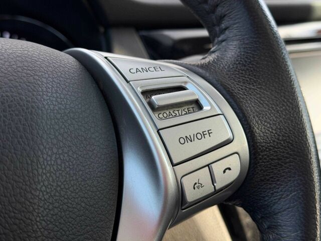 Белый Ниссан Rogue, объемом двигателя 2.5 л и пробегом 112 тыс. км за 15000 $, фото 17 на Automoto.ua