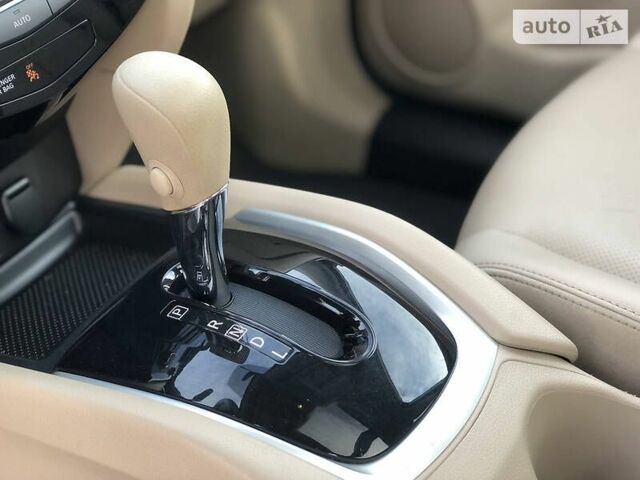 Білий Ніссан Rogue, об'ємом двигуна 2.5 л та пробігом 117 тис. км за 14300 $, фото 9 на Automoto.ua