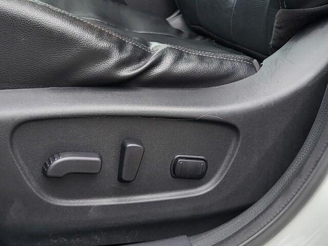 Білий Ніссан Rogue, об'ємом двигуна 2.5 л та пробігом 144 тис. км за 15500 $, фото 11 на Automoto.ua