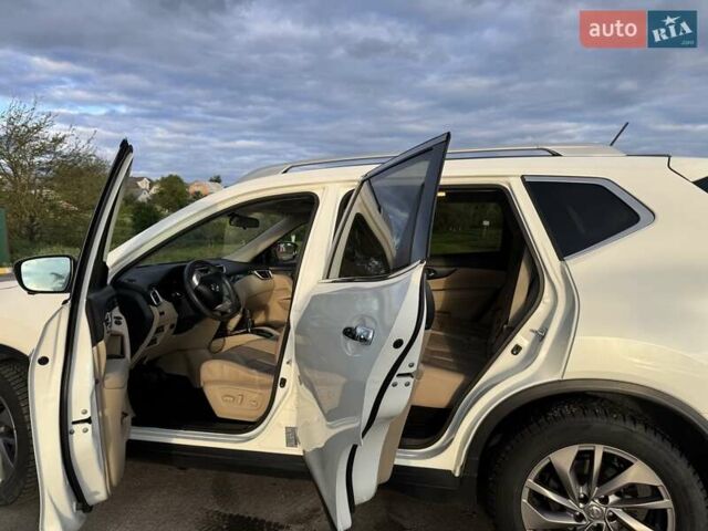 Белый Ниссан Rogue, объемом двигателя 0 л и пробегом 115 тыс. км за 14500 $, фото 6 на Automoto.ua