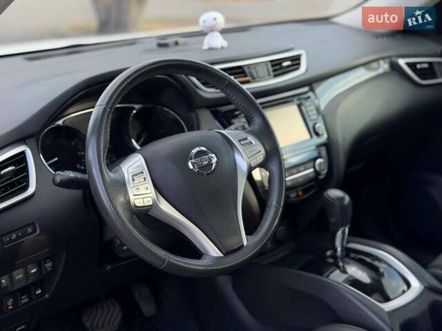 Белый Ниссан Rogue, объемом двигателя 2.5 л и пробегом 112 тыс. км за 15000 $, фото 43 на Automoto.ua