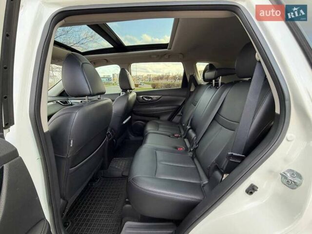 Белый Ниссан Rogue, объемом двигателя 2.5 л и пробегом 112 тыс. км за 15000 $, фото 36 на Automoto.ua
