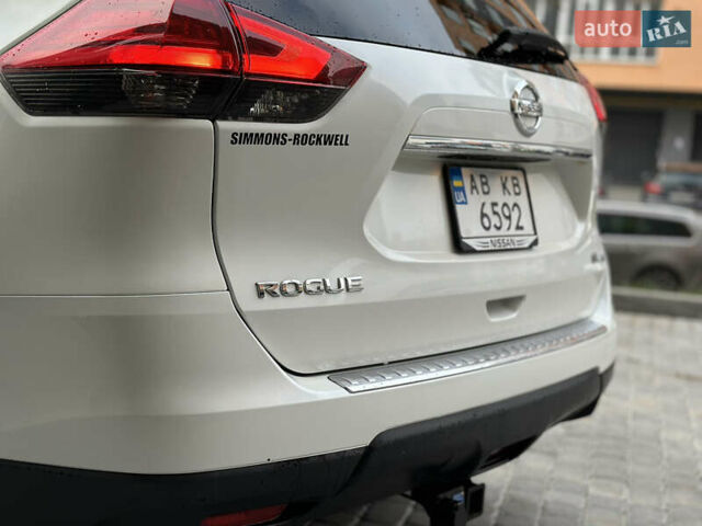 Белый Ниссан Rogue, объемом двигателя 2.49 л и пробегом 172 тыс. км за 14499 $, фото 14 на Automoto.ua