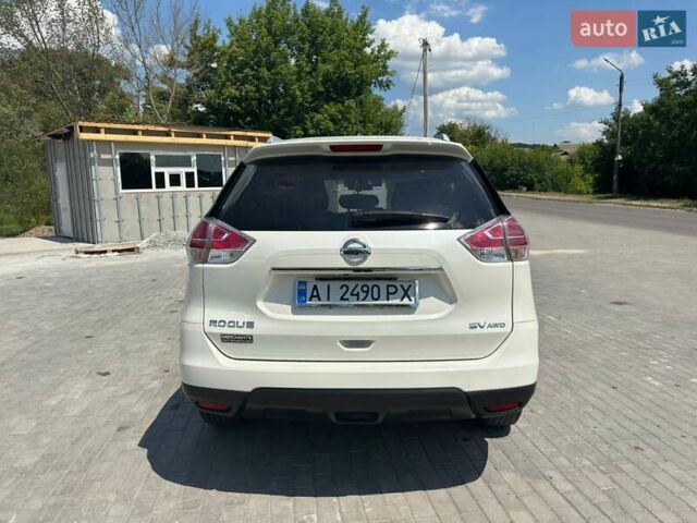Белый Ниссан Rogue, объемом двигателя 2.49 л и пробегом 182 тыс. км за 13500 $, фото 4 на Automoto.ua