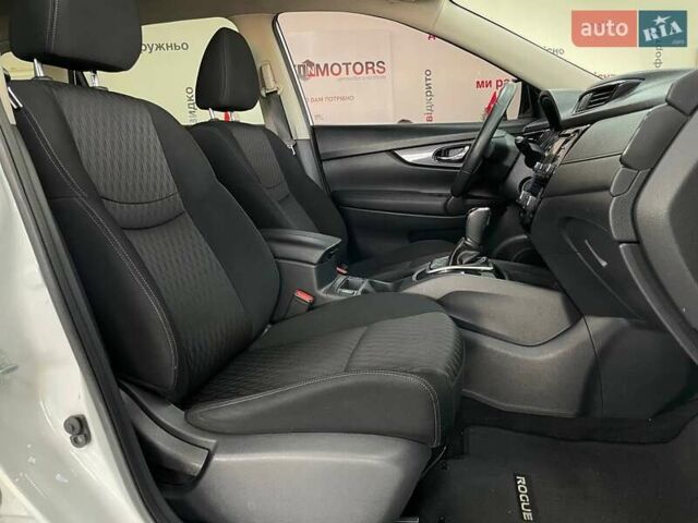 Белый Ниссан Rogue, объемом двигателя 2.49 л и пробегом 264 тыс. км за 13190 $, фото 39 на Automoto.ua