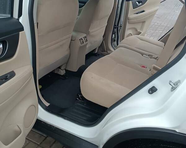 Білий Ніссан Rogue, об'ємом двигуна 2.49 л та пробігом 76 тис. км за 14200 $, фото 14 на Automoto.ua