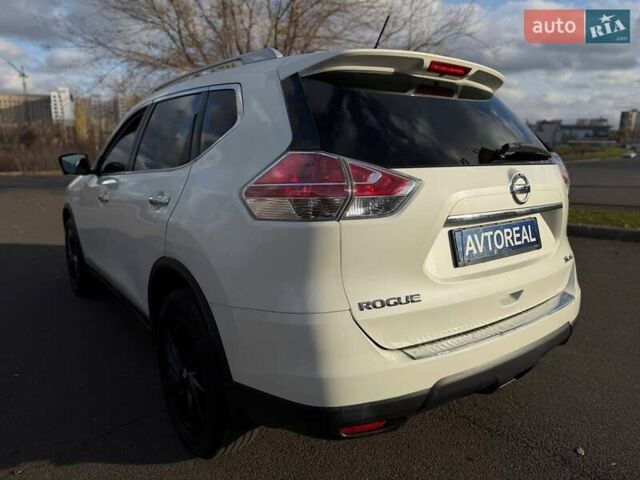 Белый Ниссан Rogue, объемом двигателя 2.5 л и пробегом 112 тыс. км за 15000 $, фото 30 на Automoto.ua