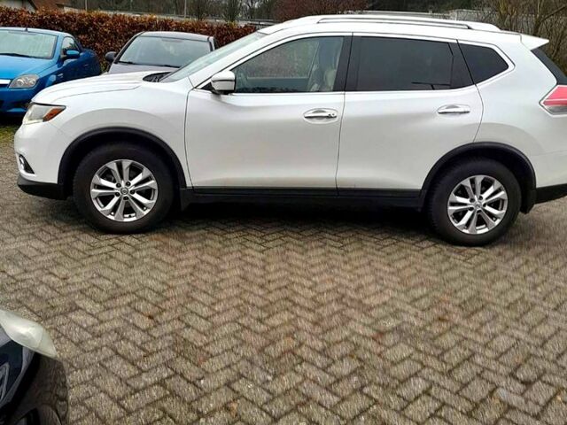 Білий Ніссан Rogue, об'ємом двигуна 2.5 л та пробігом 0 тис. км за 13500 $, фото 1 на Automoto.ua