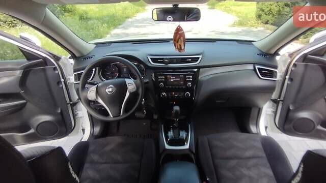 Белый Ниссан Rogue, объемом двигателя 2.49 л и пробегом 161 тыс. км за 12800 $, фото 24 на Automoto.ua