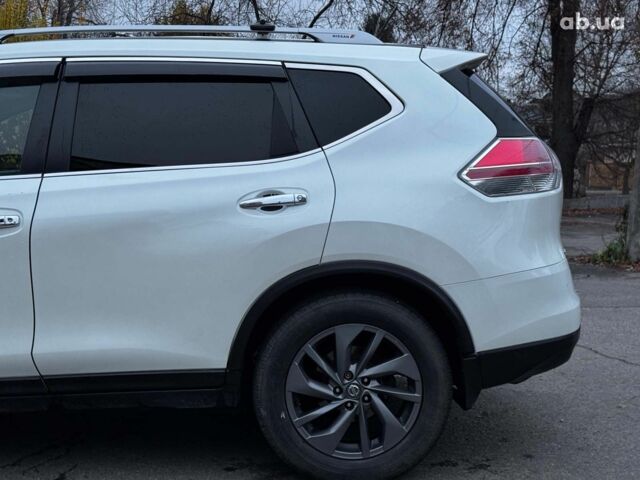 Білий Ніссан Rogue, об'ємом двигуна 2.5 л та пробігом 141 тис. км за 13990 $, фото 15 на Automoto.ua
