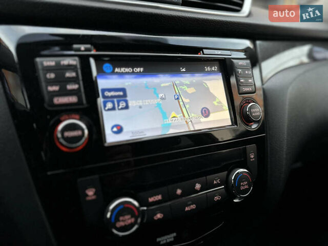 Белый Ниссан Rogue, объемом двигателя 2.49 л и пробегом 172 тыс. км за 14499 $, фото 44 на Automoto.ua