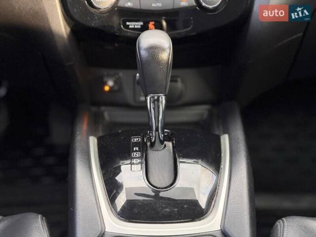 Белый Ниссан Rogue, объемом двигателя 2.5 л и пробегом 112 тыс. км за 15000 $, фото 49 на Automoto.ua