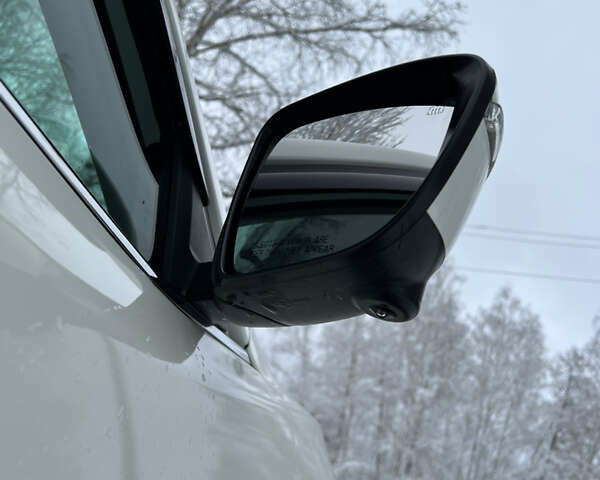 Белый Ниссан Rogue, объемом двигателя 2.49 л и пробегом 86 тыс. км за 11700 $, фото 6 на Automoto.ua