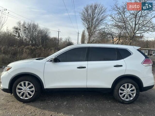 Белый Ниссан Rogue, объемом двигателя 2.49 л и пробегом 186 тыс. км за 13999 $, фото 3 на Automoto.ua