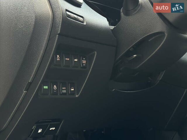 Белый Ниссан Rogue, объемом двигателя 2.49 л и пробегом 172 тыс. км за 14499 $, фото 40 на Automoto.ua