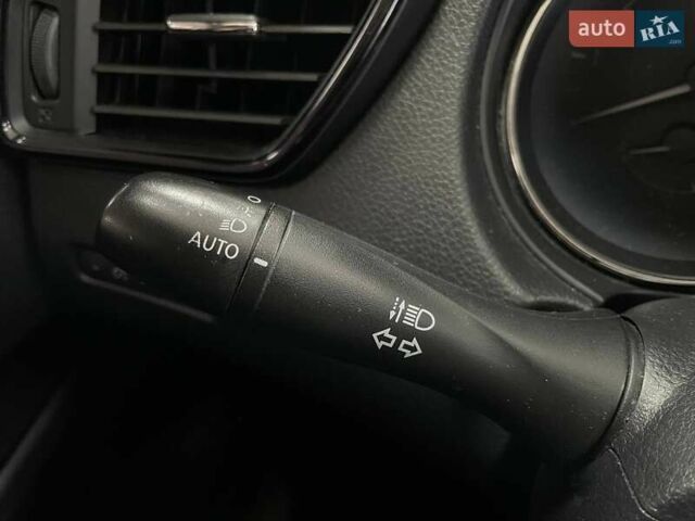 Белый Ниссан Rogue, объемом двигателя 2.49 л и пробегом 264 тыс. км за 13190 $, фото 23 на Automoto.ua