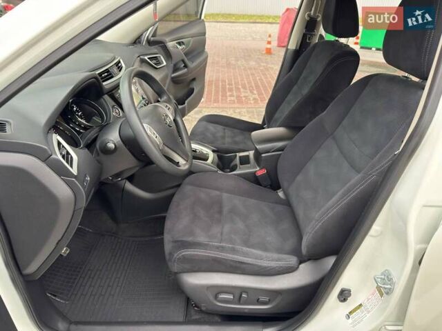 Белый Ниссан Rogue, объемом двигателя 2.5 л и пробегом 130 тыс. км за 11999 $, фото 11 на Automoto.ua