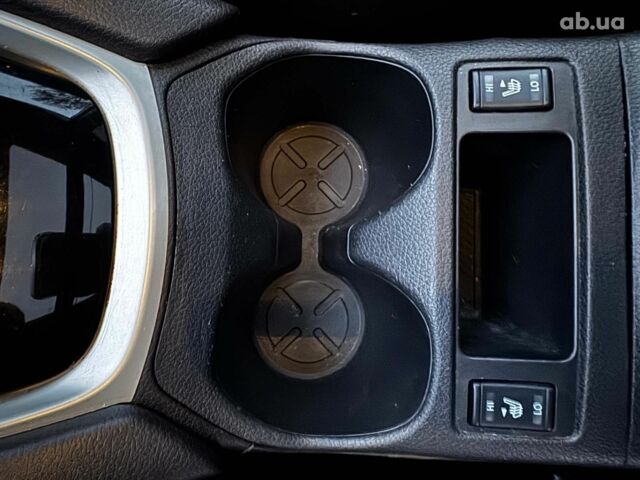 Білий Ніссан Rogue, об'ємом двигуна 2.5 л та пробігом 141 тис. км за 13990 $, фото 32 на Automoto.ua