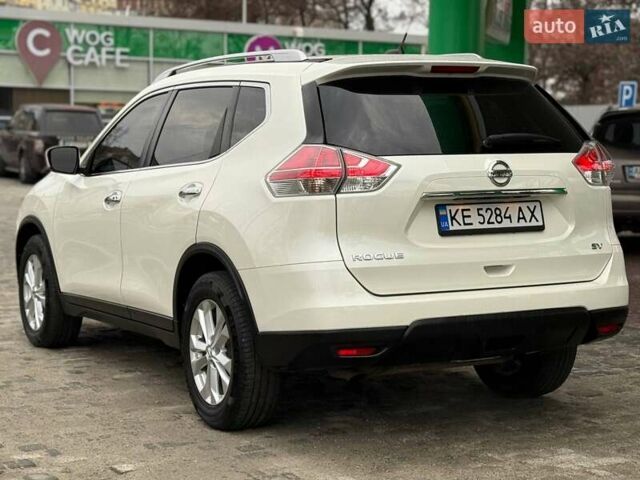 Белый Ниссан Rogue, объемом двигателя 2.5 л и пробегом 130 тыс. км за 11999 $, фото 8 на Automoto.ua