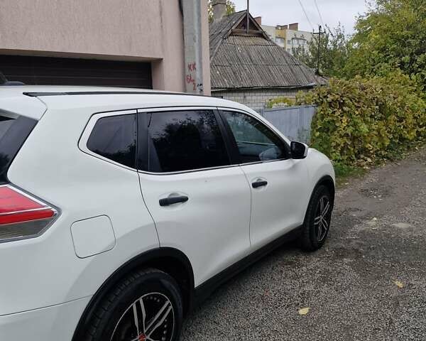 Білий Ніссан Rogue, об'ємом двигуна 2.49 л та пробігом 162 тис. км за 12850 $, фото 3 на Automoto.ua
