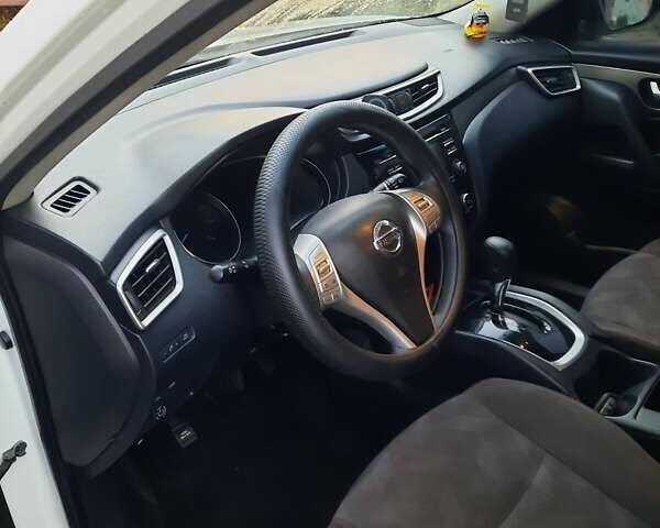 Белый Ниссан Rogue, объемом двигателя 2.49 л и пробегом 186 тыс. км за 13999 $, фото 15 на Automoto.ua