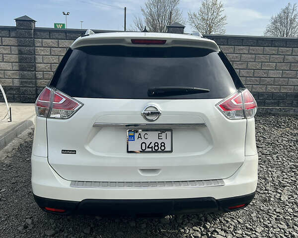 Белый Ниссан Rogue, объемом двигателя 2.49 л и пробегом 163 тыс. км за 12000 $, фото 4 на Automoto.ua