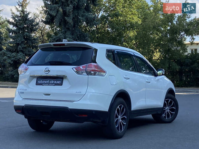 Білий Ніссан Rogue, об'ємом двигуна 2.49 л та пробігом 140 тис. км за 12999 $, фото 5 на Automoto.ua