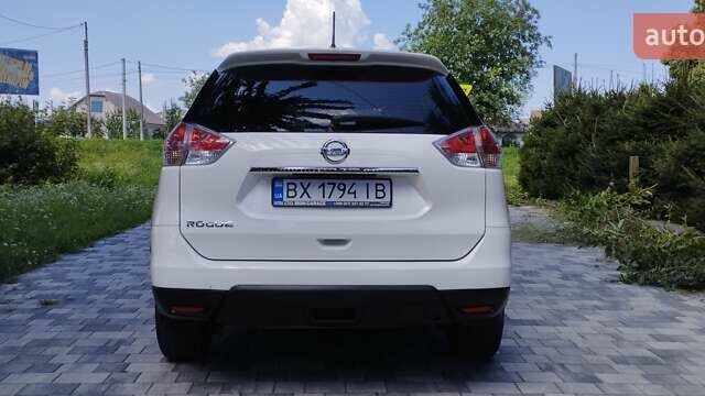 Белый Ниссан Rogue, объемом двигателя 2.49 л и пробегом 161 тыс. км за 12800 $, фото 14 на Automoto.ua