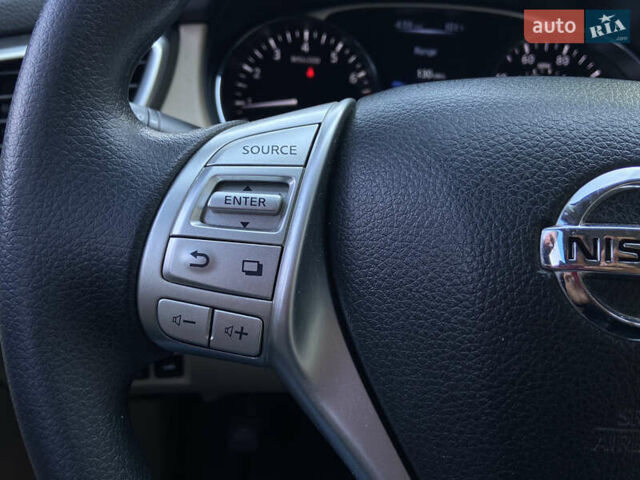 Білий Ніссан Rogue, об'ємом двигуна 2.49 л та пробігом 140 тис. км за 12999 $, фото 12 на Automoto.ua