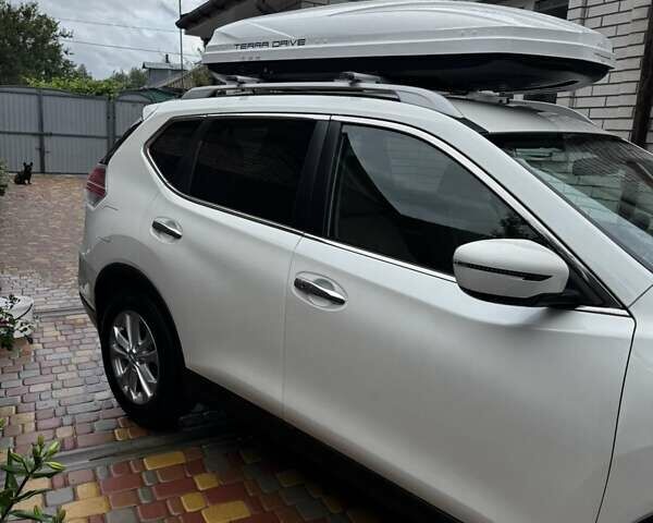 Белый Ниссан Rogue, объемом двигателя 2.49 л и пробегом 96 тыс. км за 17200 $, фото 3 на Automoto.ua