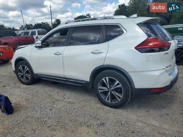 Белый Ниссан Rogue, объемом двигателя 2.49 л и пробегом 132 тыс. км за 11300 $, фото 8 на Automoto.ua