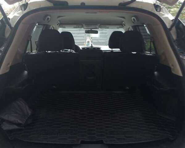 Белый Ниссан Rogue, объемом двигателя 2.5 л и пробегом 115 тыс. км за 15255 $, фото 9 на Automoto.ua