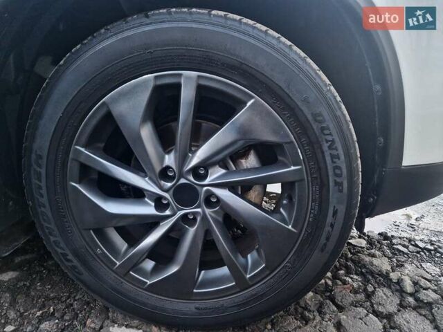 Белый Ниссан Rogue, объемом двигателя 2.5 л и пробегом 63 тыс. км за 13500 $, фото 4 на Automoto.ua