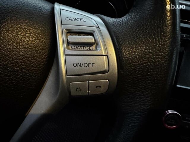 Білий Ніссан Rogue, об'ємом двигуна 2.5 л та пробігом 141 тис. км за 13990 $, фото 31 на Automoto.ua