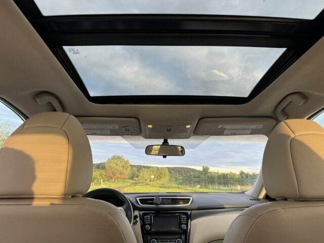 Ніссан Rogue 2016 у Києві на Automoto.ua Білий Ніссан Rogue, об'ємом двигуна 2.5 л та пробігом 115 тис. км за 14500 $, фото 4 на Automoto.ua