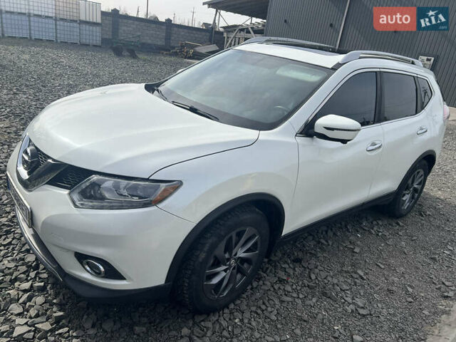 Белый Ниссан Rogue, объемом двигателя 2.49 л и пробегом 163 тыс. км за 12000 $, фото 1 на Automoto.ua