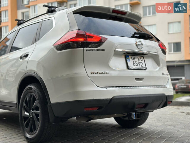 Белый Ниссан Rogue, объемом двигателя 2.49 л и пробегом 172 тыс. км за 14499 $, фото 13 на Automoto.ua