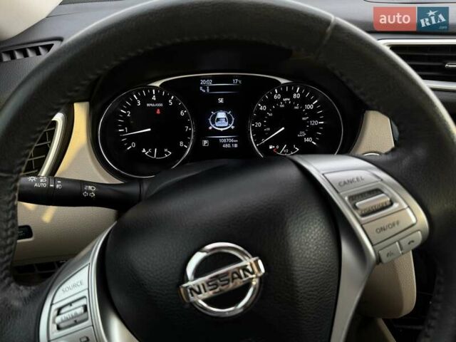 Белый Ниссан Rogue, объемом двигателя 0 л и пробегом 115 тыс. км за 14500 $, фото 4 на Automoto.ua