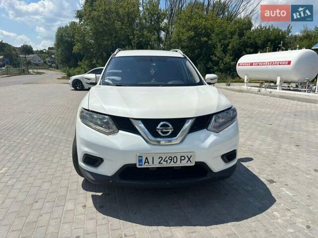 Белый Ниссан Rogue, объемом двигателя 2.49 л и пробегом 182 тыс. км за 13500 $, фото 5 на Automoto.ua