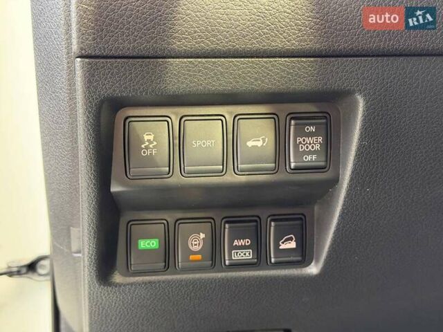 Белый Ниссан Rogue, объемом двигателя 2.5 л и пробегом 112 тыс. км за 15000 $, фото 41 на Automoto.ua