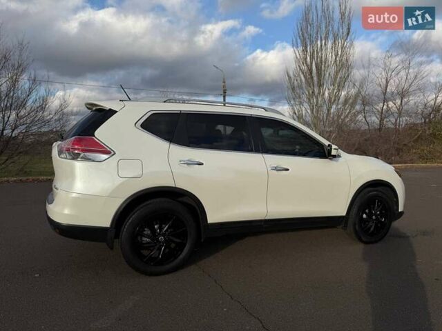 Белый Ниссан Rogue, объемом двигателя 2.5 л и пробегом 112 тыс. км за 15000 $, фото 25 на Automoto.ua