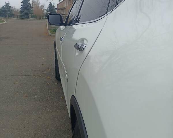 Білий Ніссан Rogue, об'ємом двигуна 2.49 л та пробігом 157 тис. км за 13800 $, фото 8 на Automoto.ua