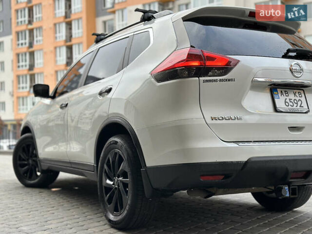 Белый Ниссан Rogue, объемом двигателя 2.49 л и пробегом 172 тыс. км за 14499 $, фото 11 на Automoto.ua