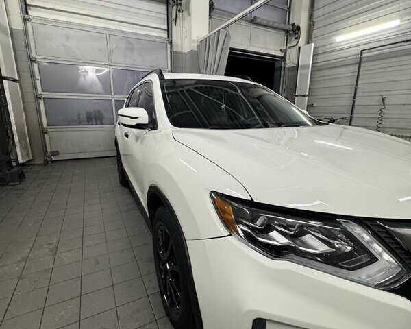 Белый Ниссан Rogue, объемом двигателя 2.5 л и пробегом 248 тыс. км за 14100 $, фото 47 на Automoto.ua