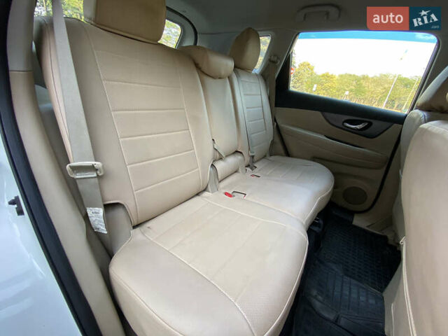 Білий Ніссан Rogue, об'ємом двигуна 2.49 л та пробігом 140 тис. км за 12999 $, фото 17 на Automoto.ua